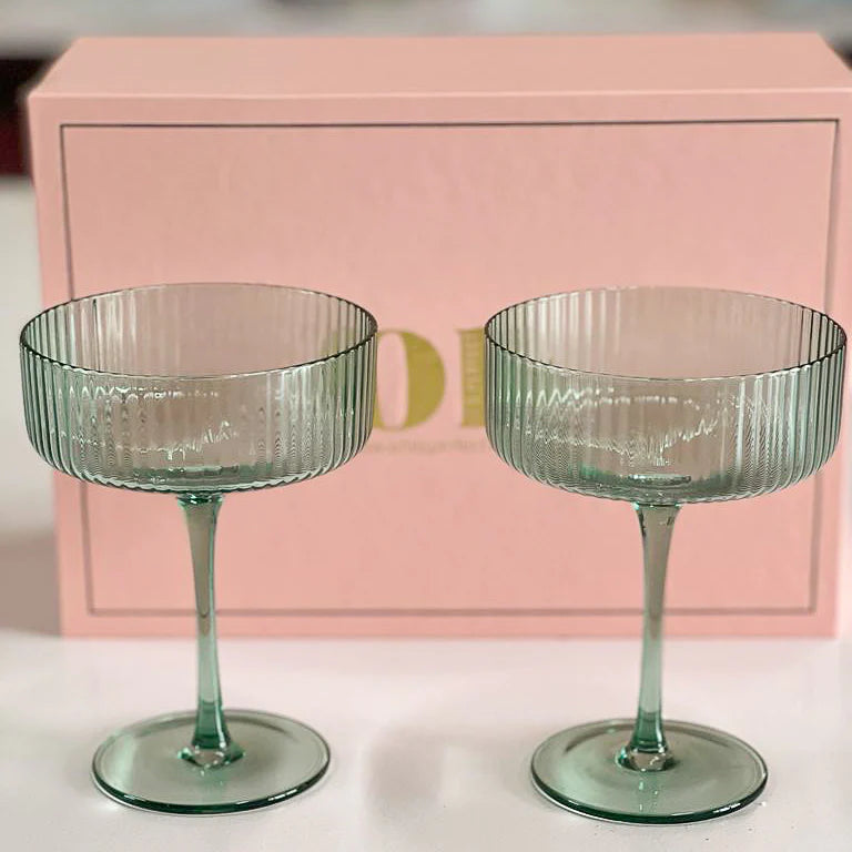 Set of online two champagne glasses
