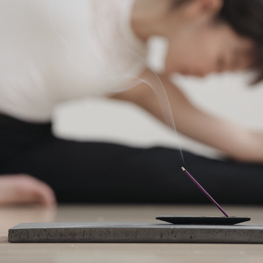 Incense Okoh Sandalwood and Wooden Stand