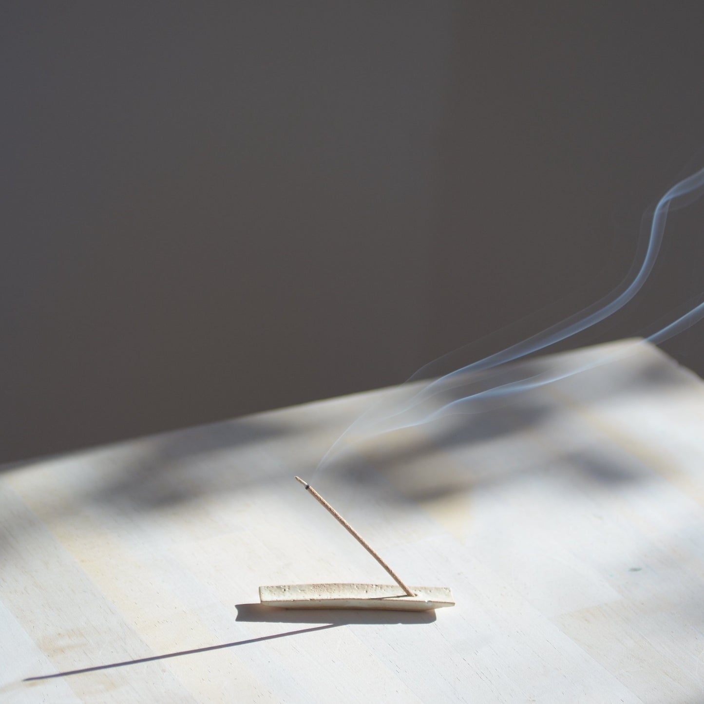 Incense Okoh Sandalwood and Wooden Stand