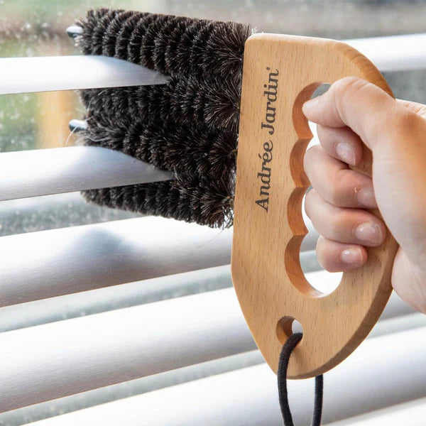 Andrée Jardin Window blind and shutter cleaning brush